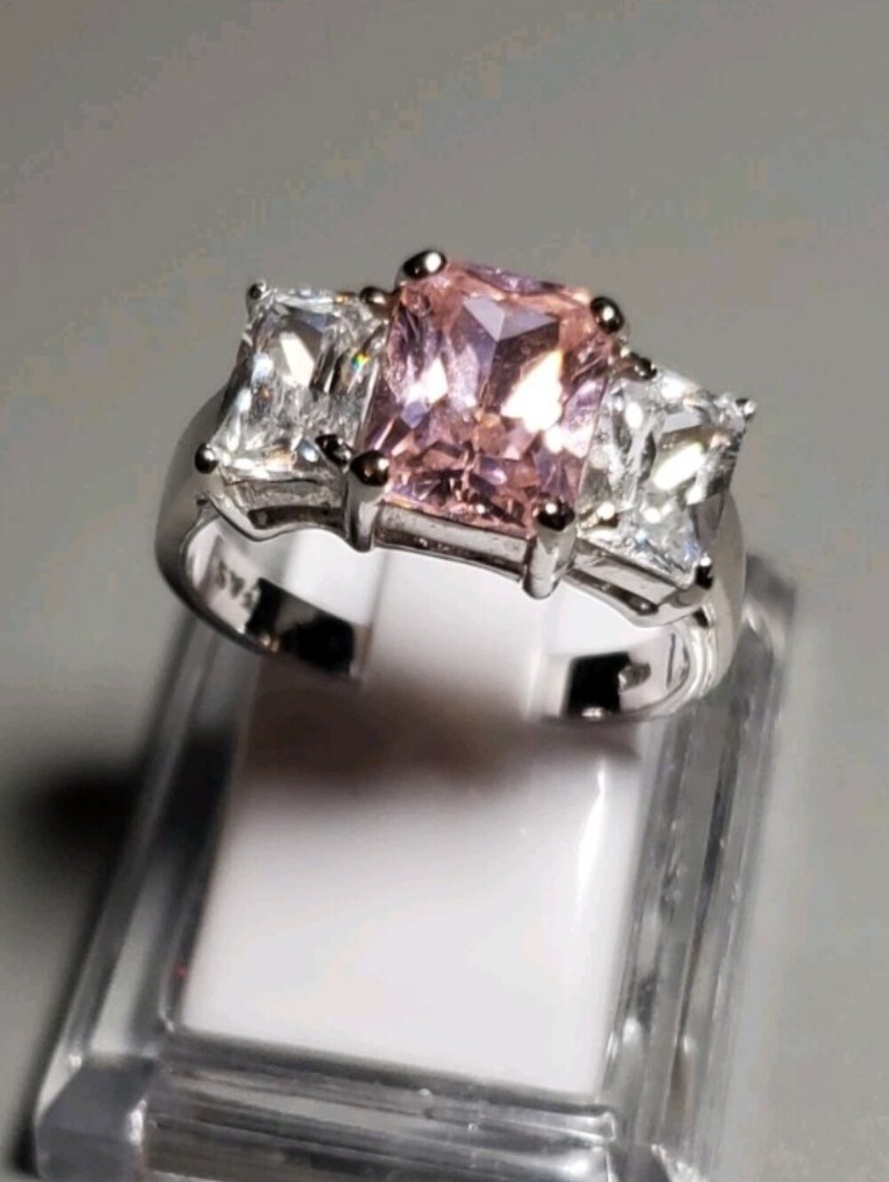 Sassified Boutuque Nwt Three-Stone Pink Zirconia Ring with Clear Stones S925